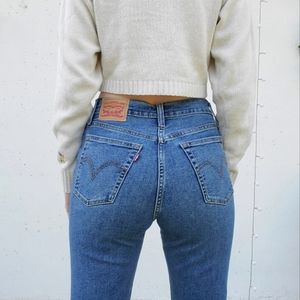 Levi's Wedgie Straight Jeans